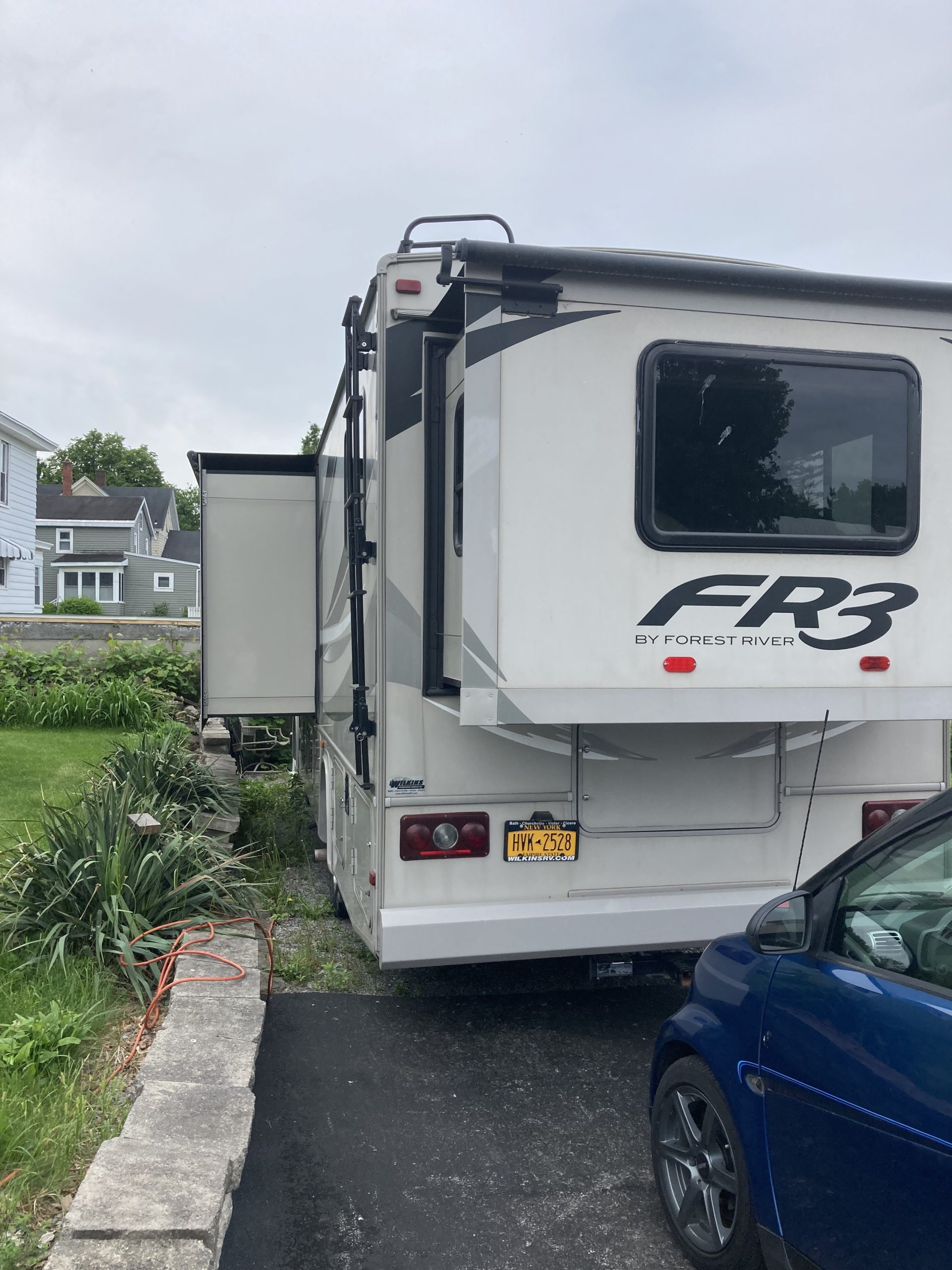 17 FRFR328DS - 1 17 FRFR328DS - 1