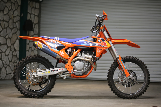 17 KTM250SXF - 1 17 KTM250SXF - 1