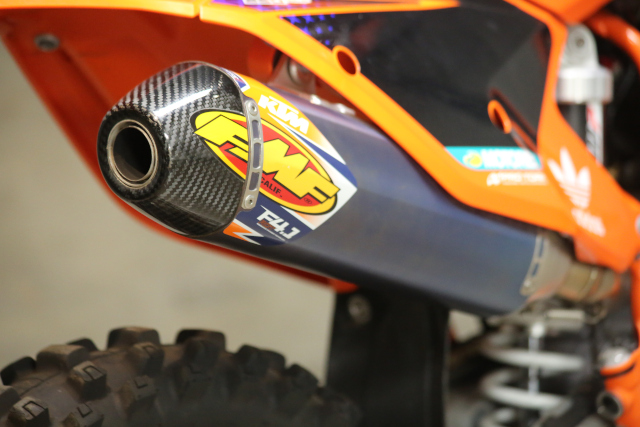 17 KTM250SXF - 6 17 KTM250SXF - 6