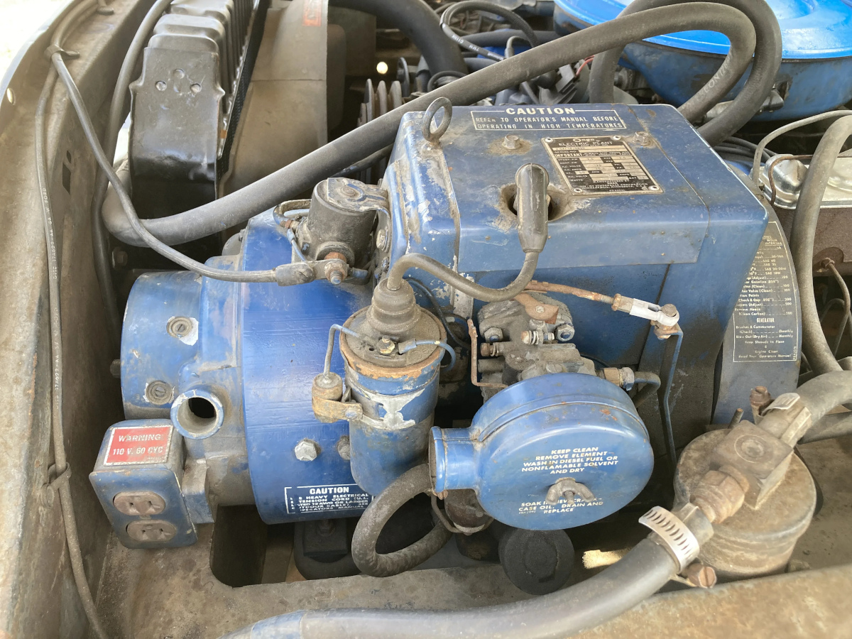 72 FF250bw - 11