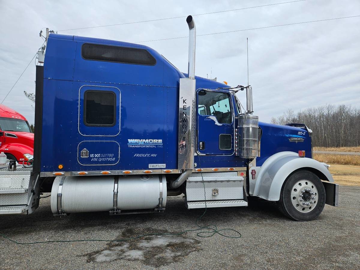 06 KW900Lb - 2