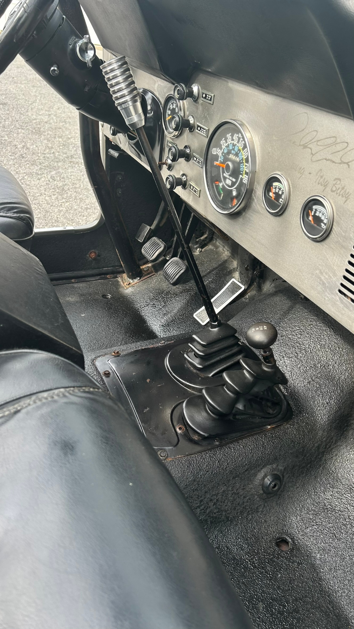 77 JWg - 11
