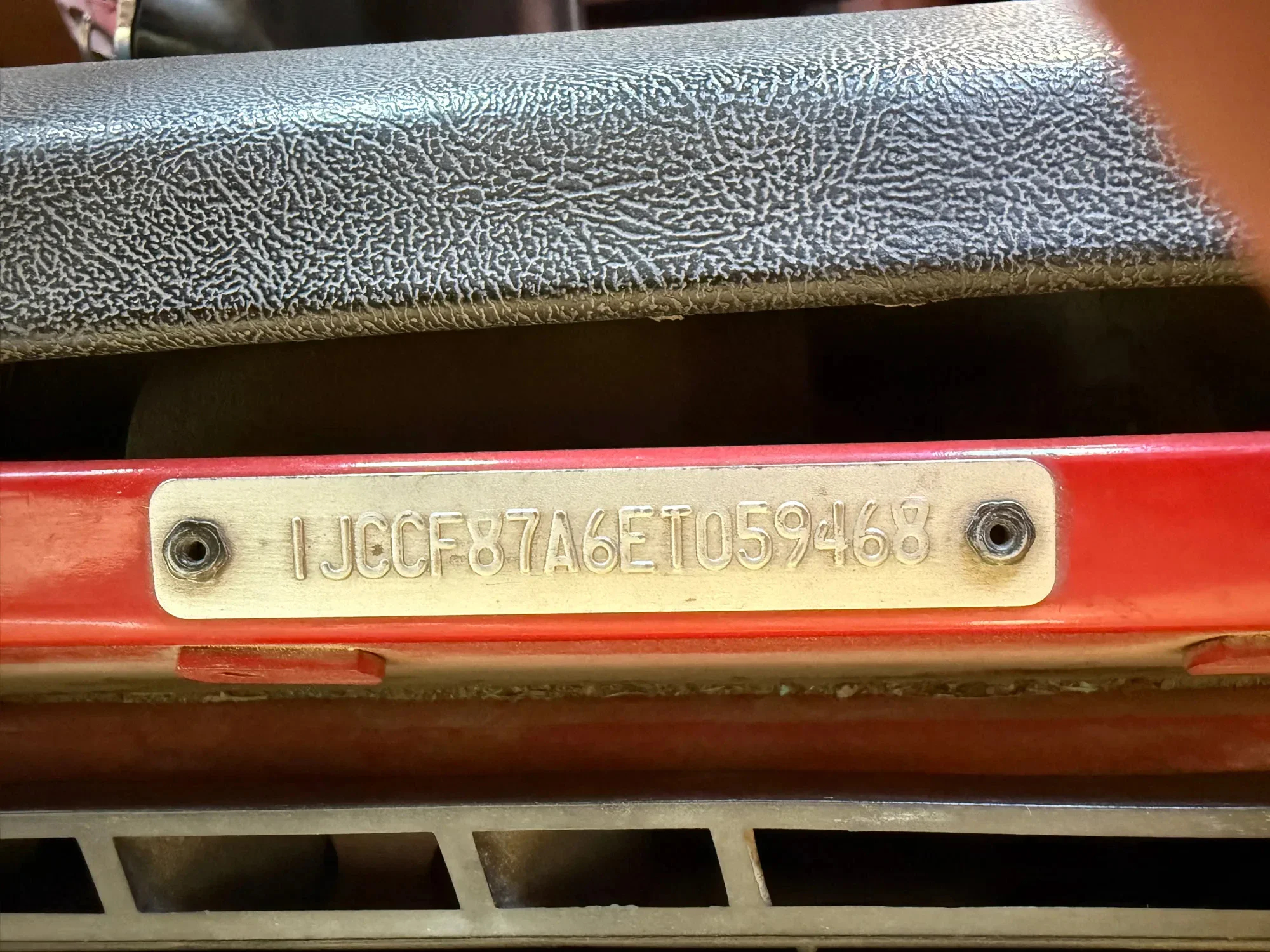 84 JCJ7r - 30